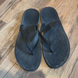 Coach flip-flops size 7 1/2
